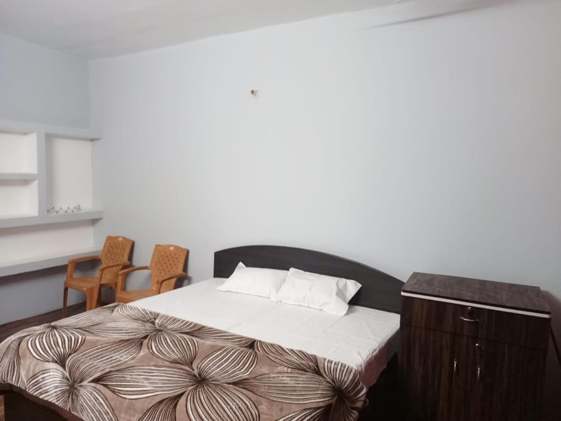 Shri Niwas Homestay Ayodhya Eksteriør bilde